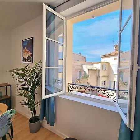 Chic - Climatise - 2 Pas Du Port - Place Aux Herbes Apartment